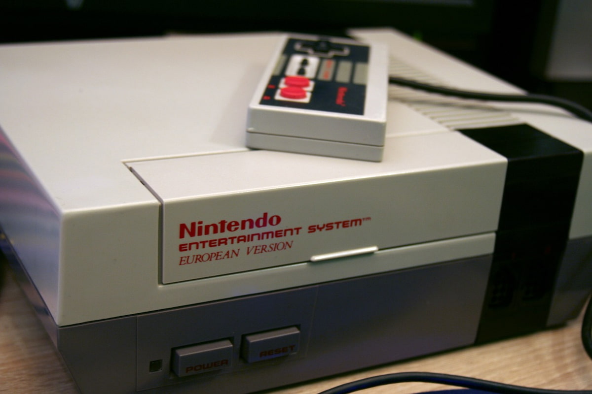 Nintendo Entertainment System (NES)